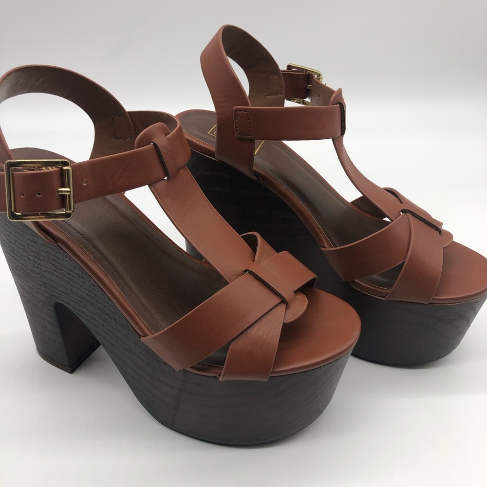 Speed Limit 98 Chunky Platform Heels🖤